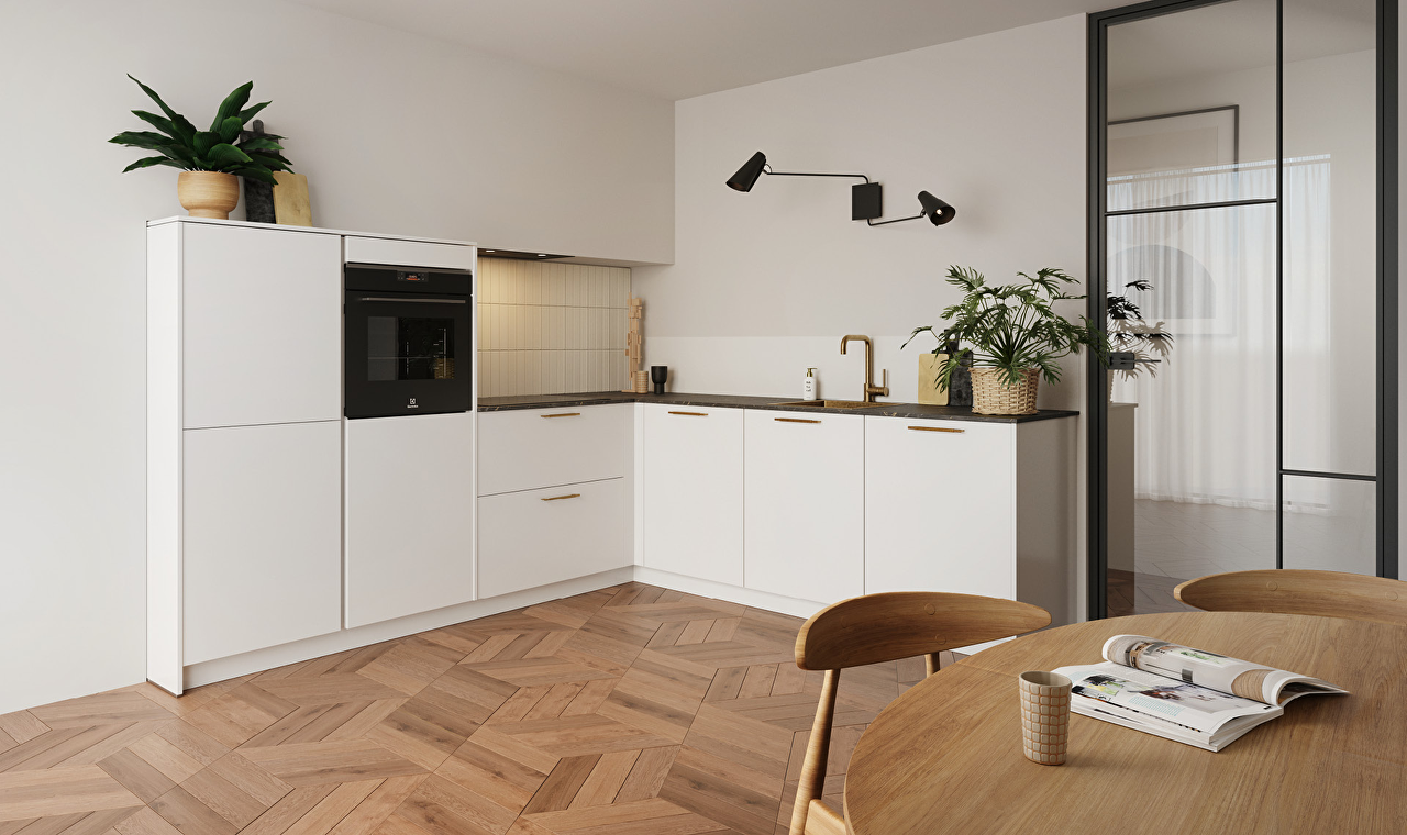 Witte keuken met donkere houten vloer