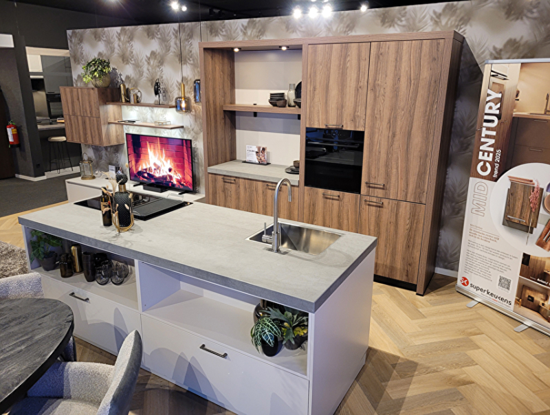 Showroomkeuken - Eilandkeuken met kastenwand - Amersfoort 03