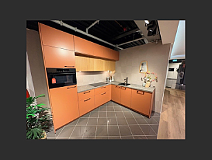 Showroomkeuken Cerenzo NCS Richard Puur Eiken - Zoeterwoude 01