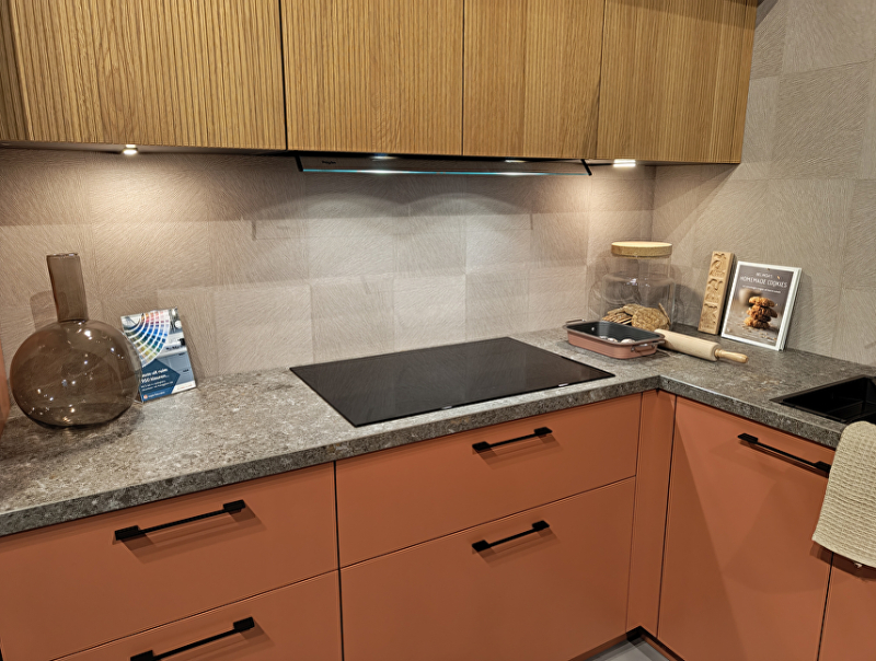 Showroomkeuken Amersfoort - Cerezo NCS Richard eiken - 02