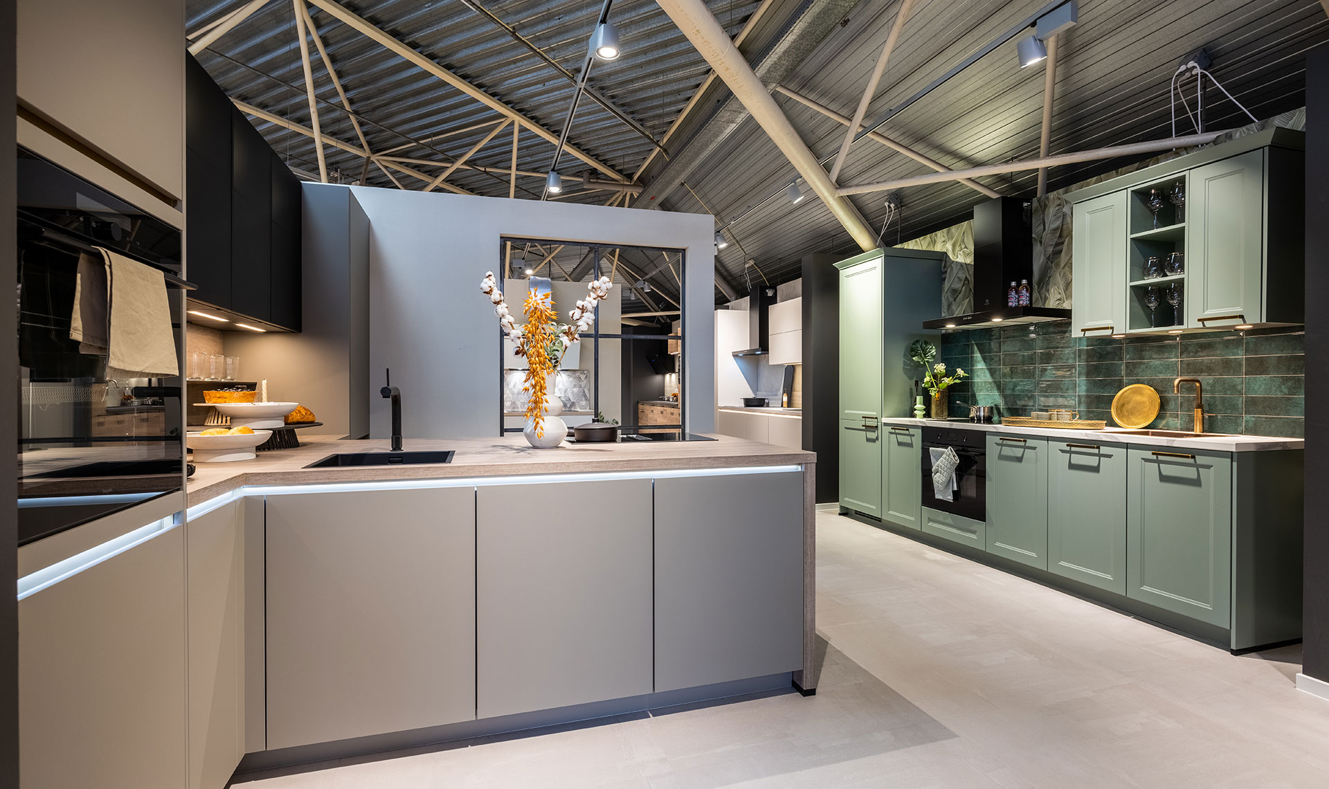 Showroomfoto van Almere met keukens in beeld