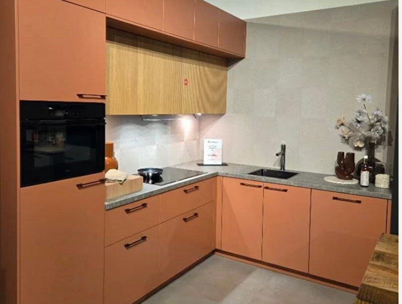 Showroomkeuken Veenendaal Cerezo Richard - 01