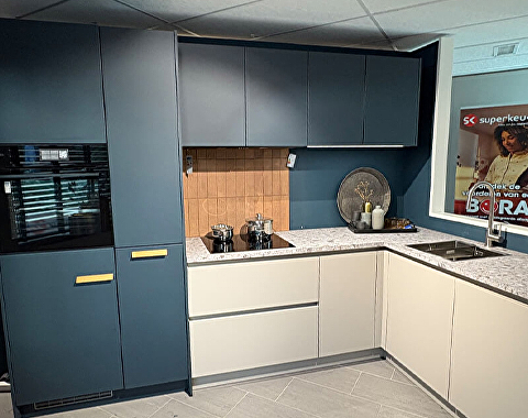 Terborg 2802_sk-showroomkeukens-480x380-0000s-0000s-0001-showroomkeuken-maron-superkeukens-mira-terborg-0001-mira1