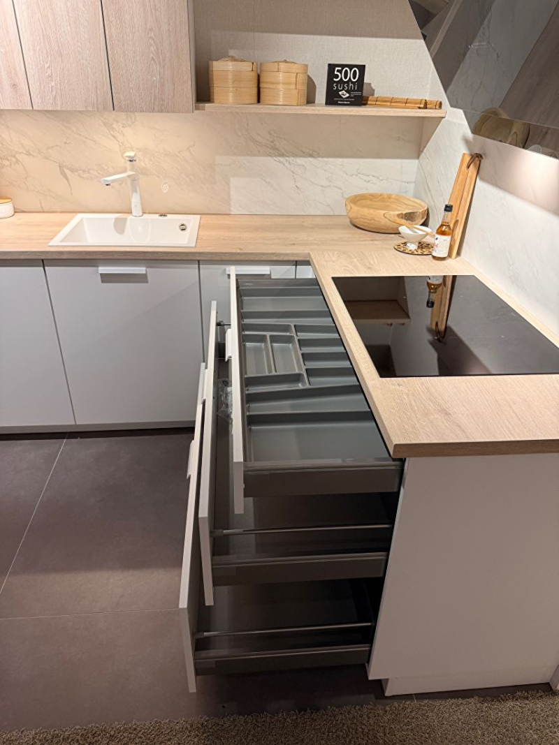 zupthen 2623_trent-alpinwit-nancy-eiken-montreal-05